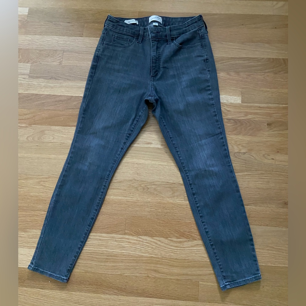Universal thread jeans